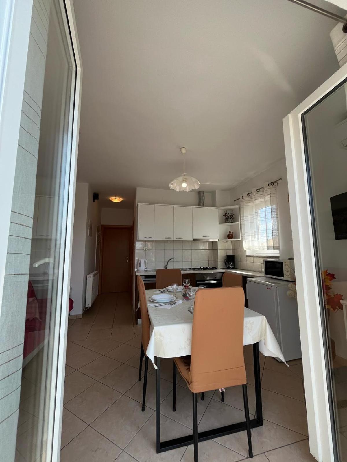 Apartments Nella Sveti Anton  Екстер'єр фото