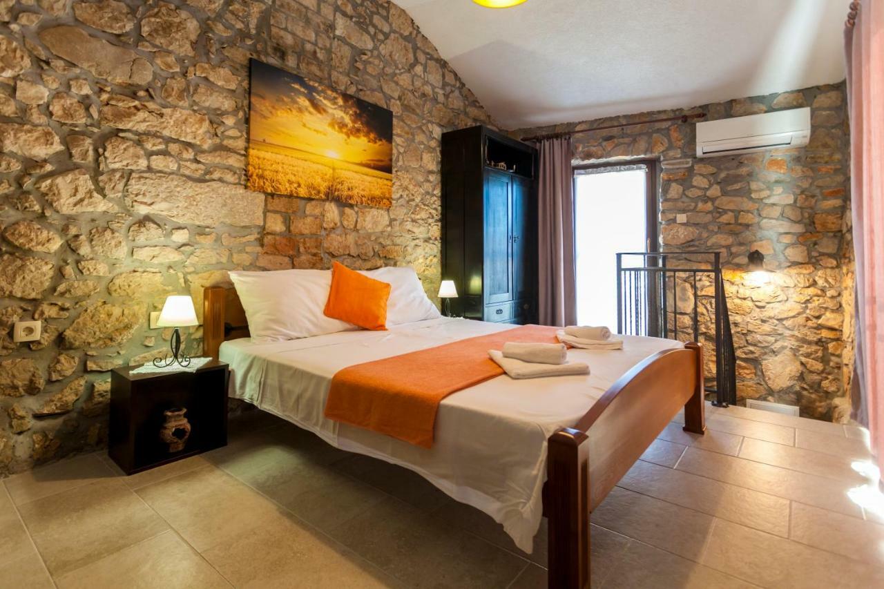 Apartments Nella Sveti Anton  Екстер'єр фото