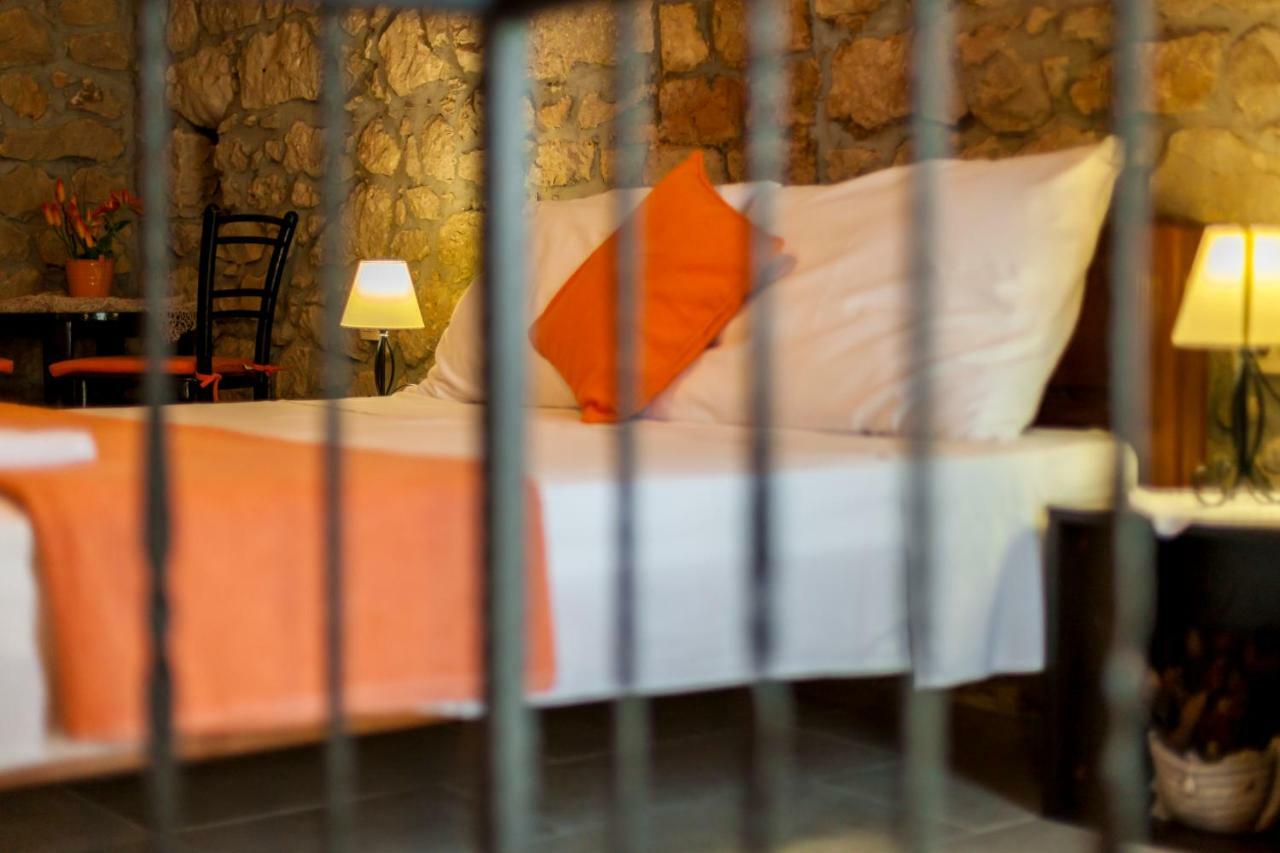 Apartments Nella Sveti Anton  Екстер'єр фото
