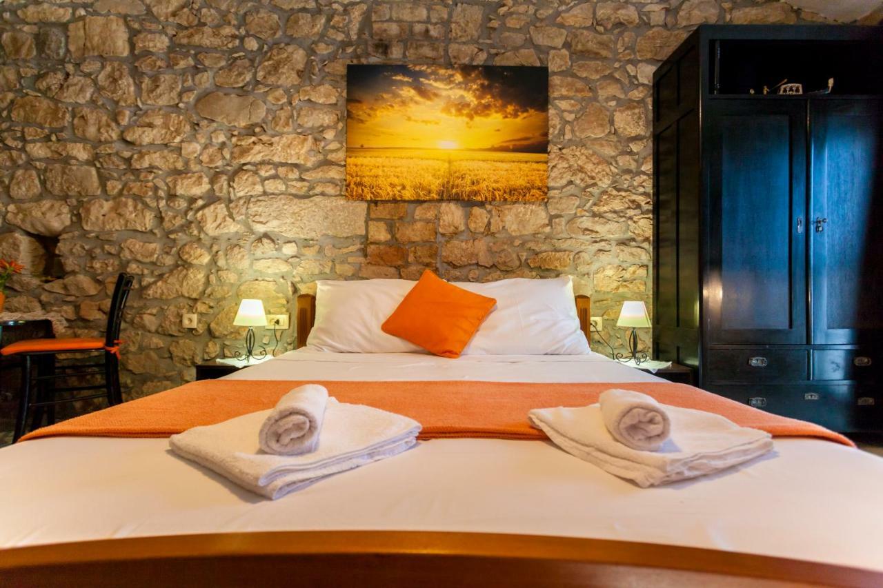 Apartments Nella Sveti Anton  Екстер'єр фото